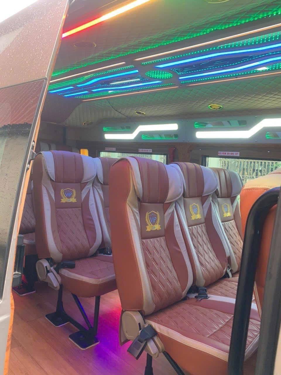 Nội thất limousine ghế nâu